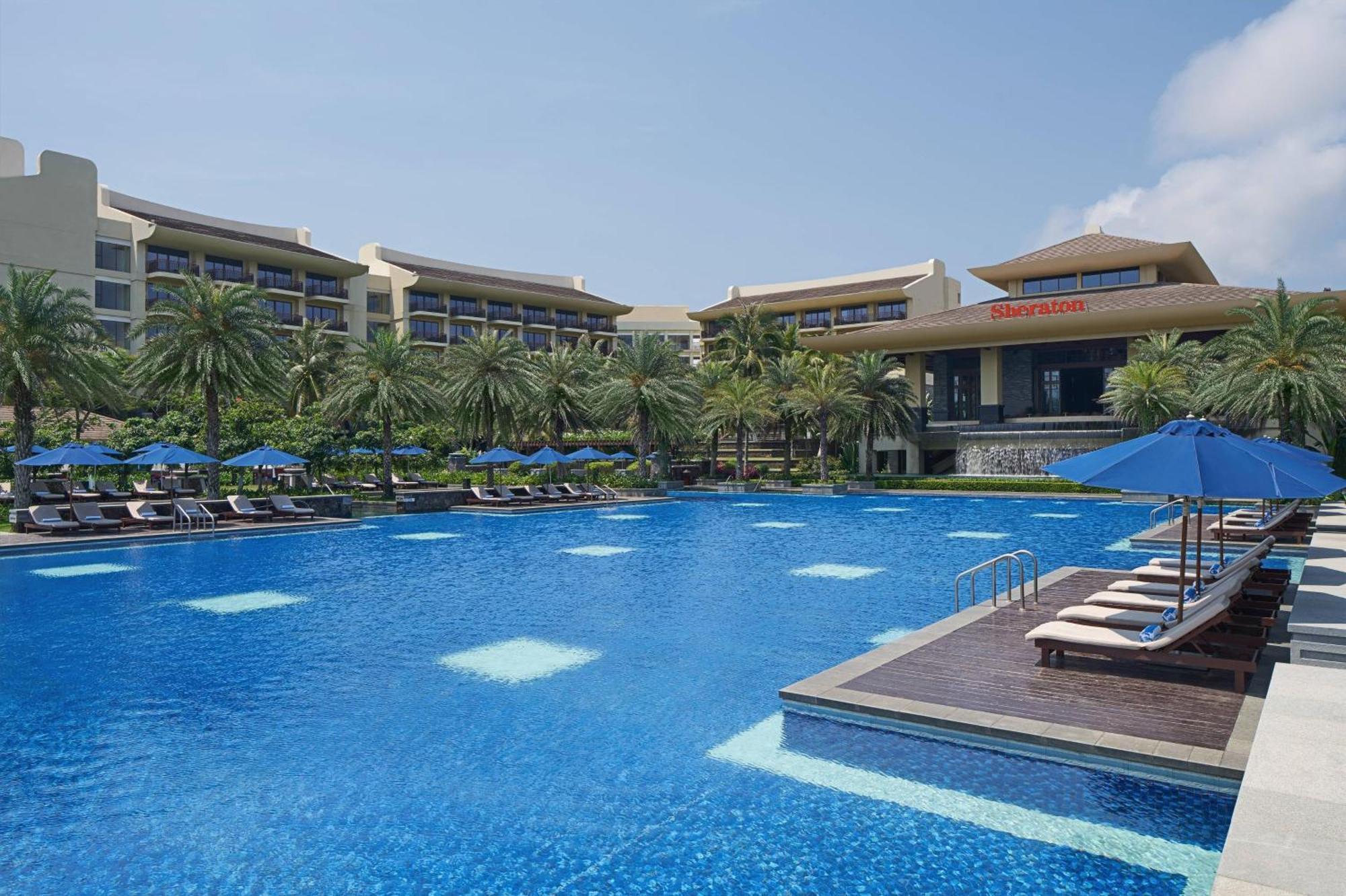 Sheraton Shenzhou Peninsula Resort Wanning Bagian luar foto